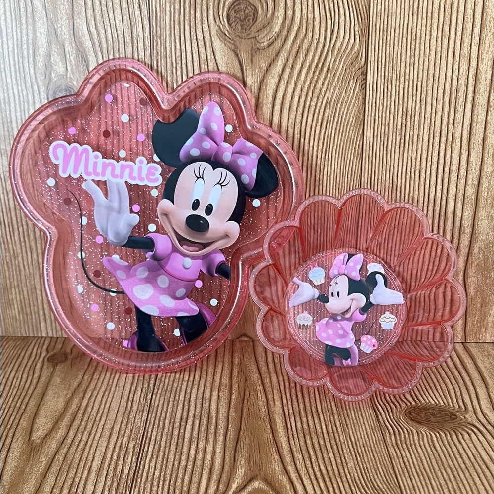 EUC Disney Store Pink Minnie Mouse Shaped Plate And Scalloped Bowl Dining Set